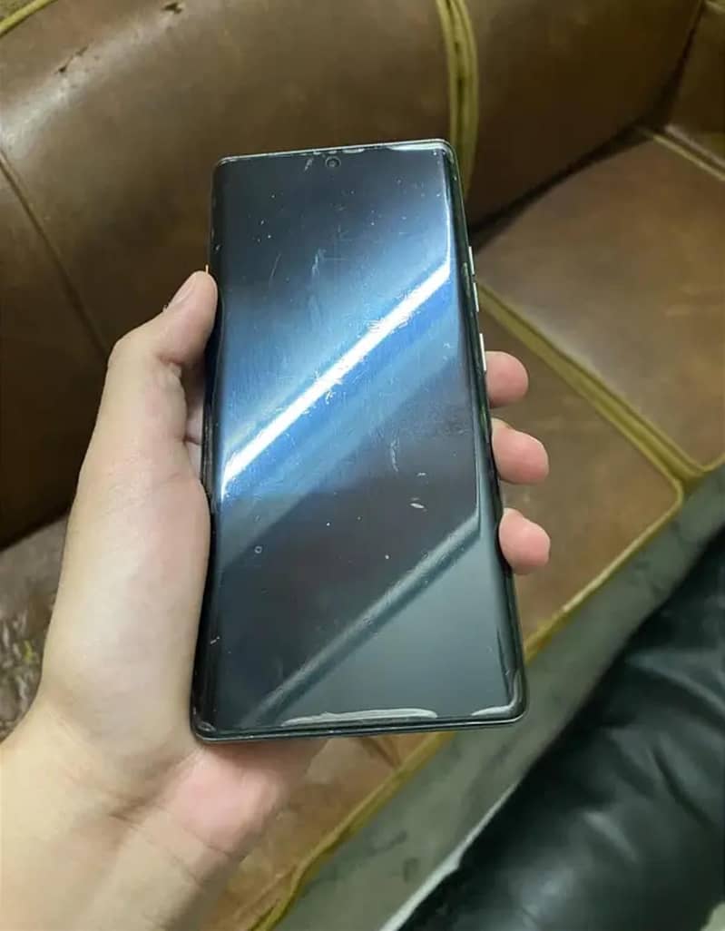 Tecno CAMON 40 Pro 1