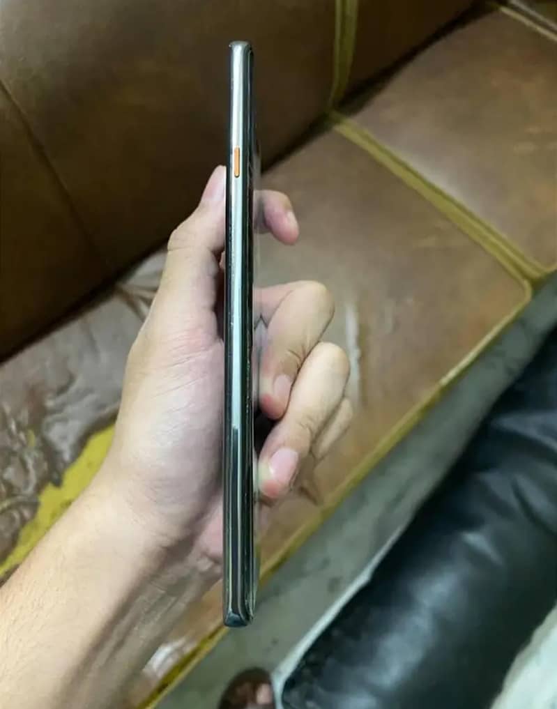 Tecno CAMON 40 Pro 2