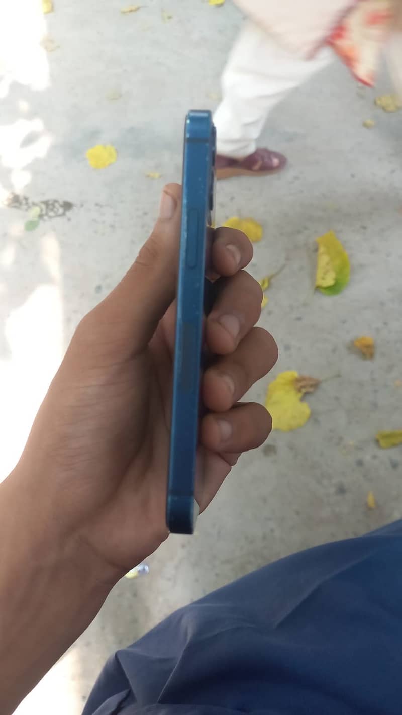 Apple iPhone 12 mini 1