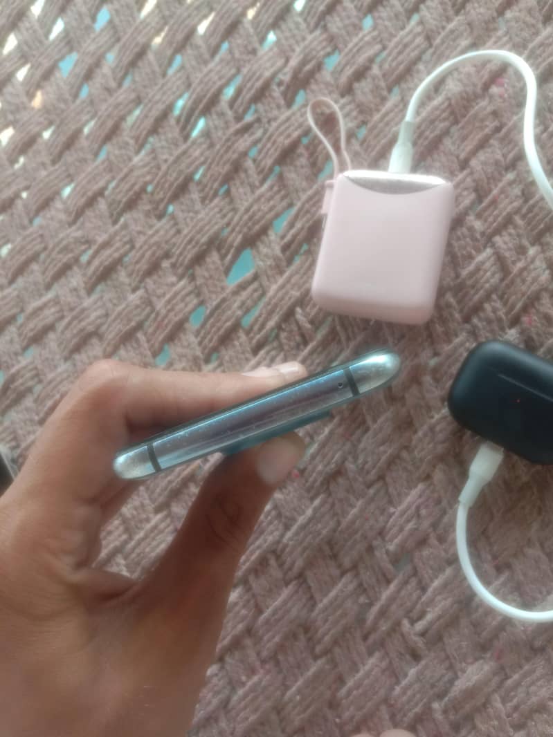 One Plus 7T 4