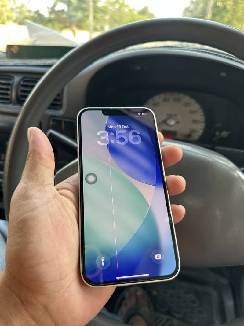 Apple iPhone 14 3