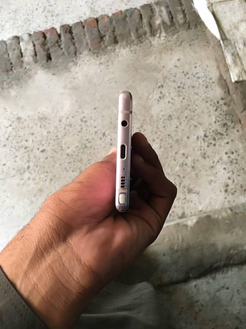 Samsung Mobile Note 9 4