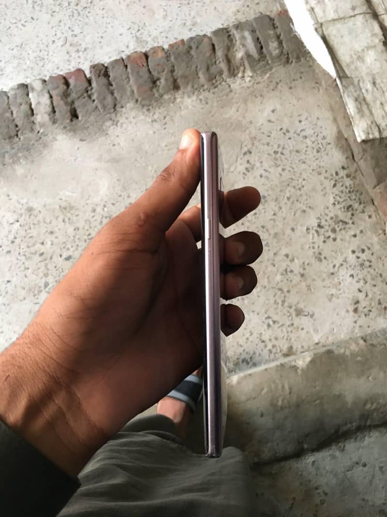 Samsung Mobile Note 9 5