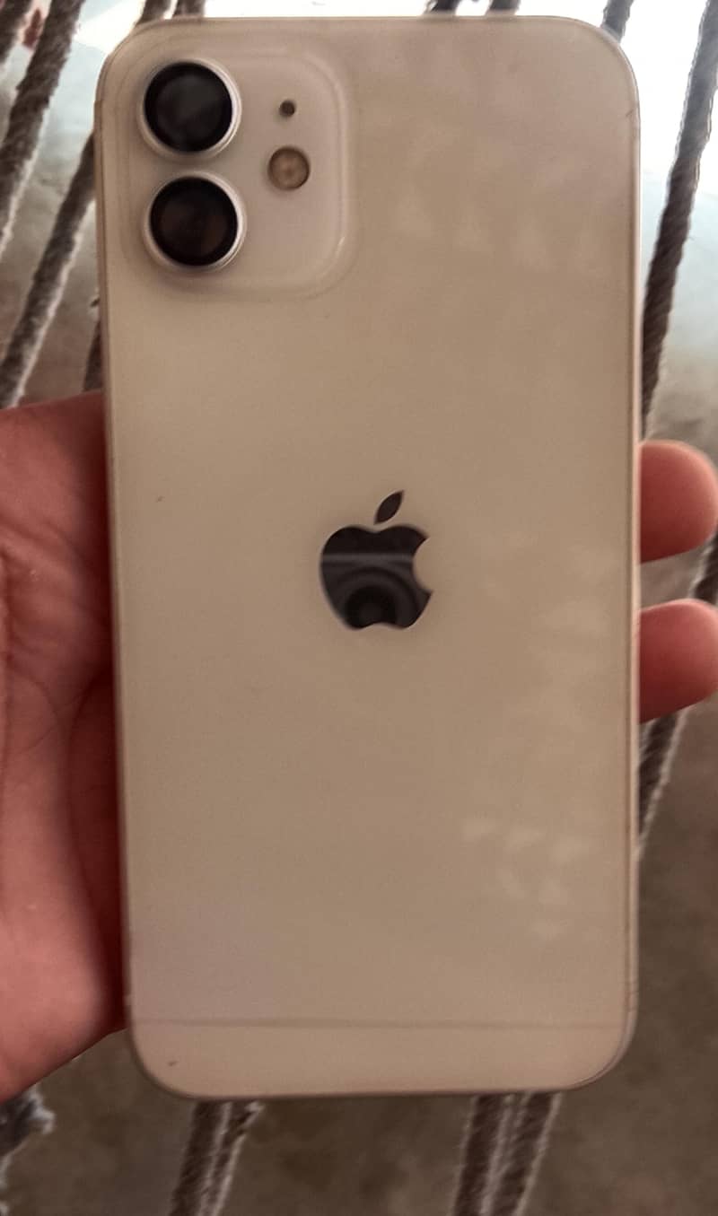 Apple iPhone 12 3