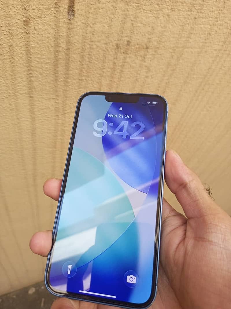 Apple iPhone 13 6