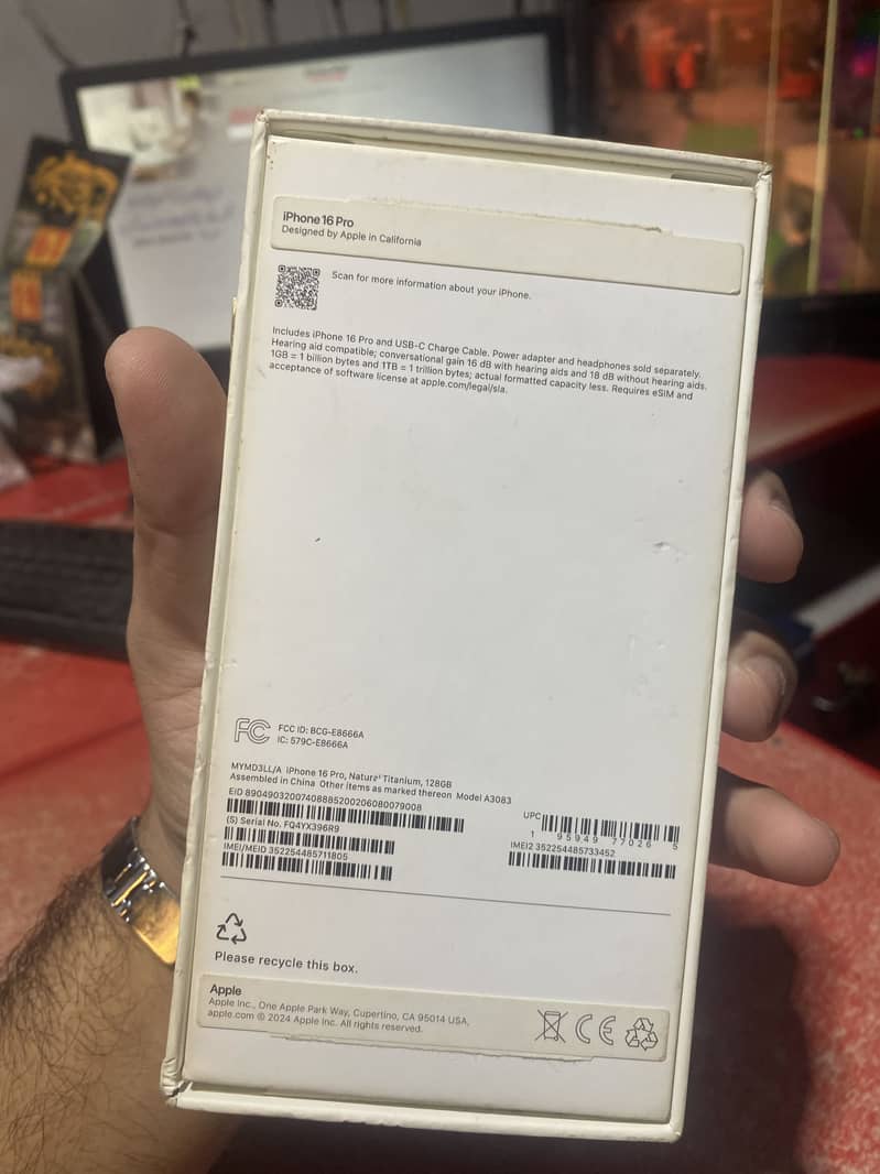 Apple iPhone 16 Pro 4