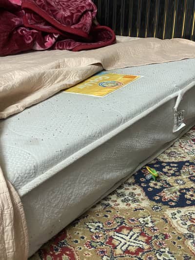 Cool air foam kung size bed condition good
