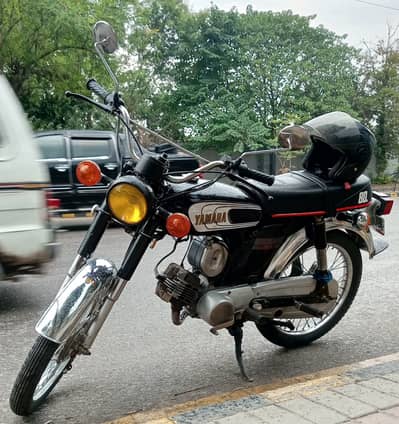 Yamaha Deluxe 100