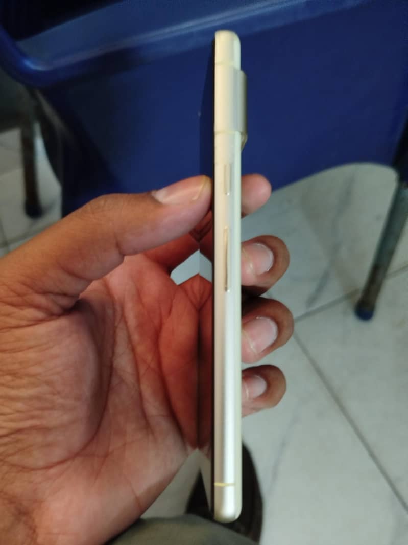 Google Pixel 7 5