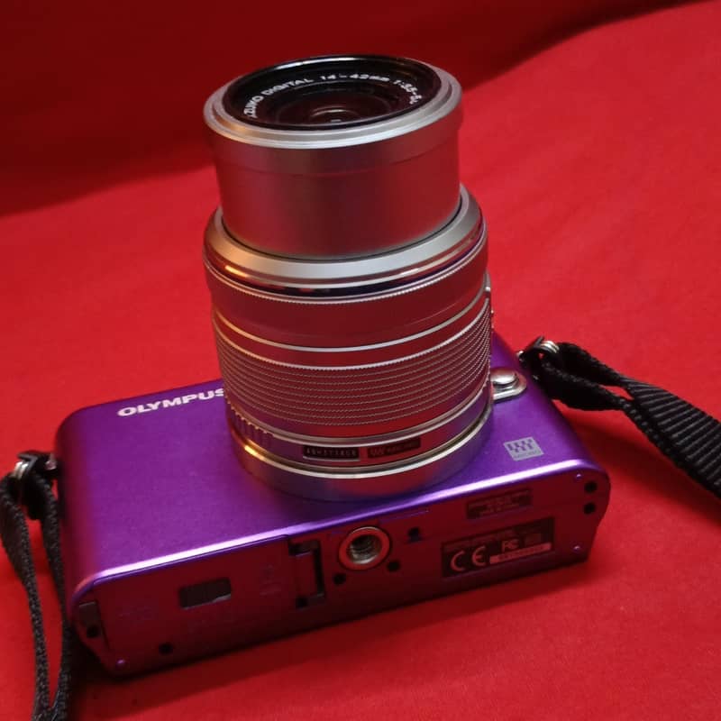 Olympus SLR camera 10