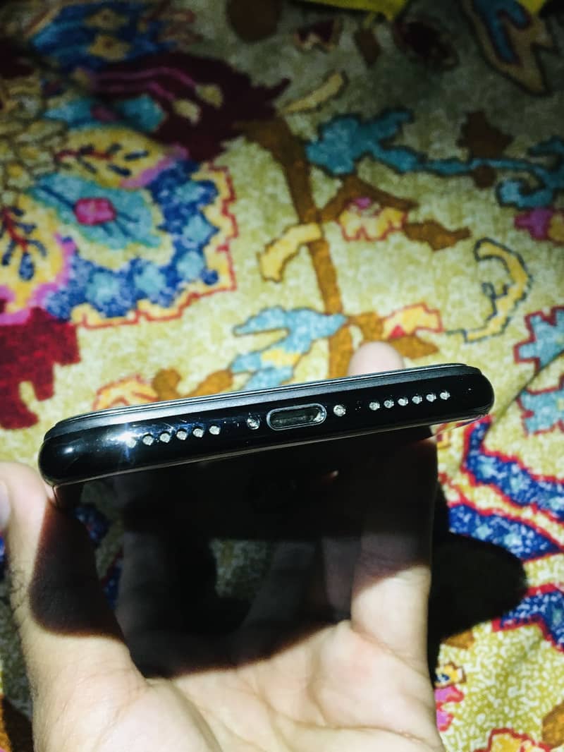 Apple iPhone X 3