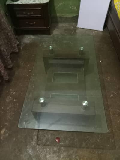 Beautiful Glass Table for Sale – Rs. 8,000