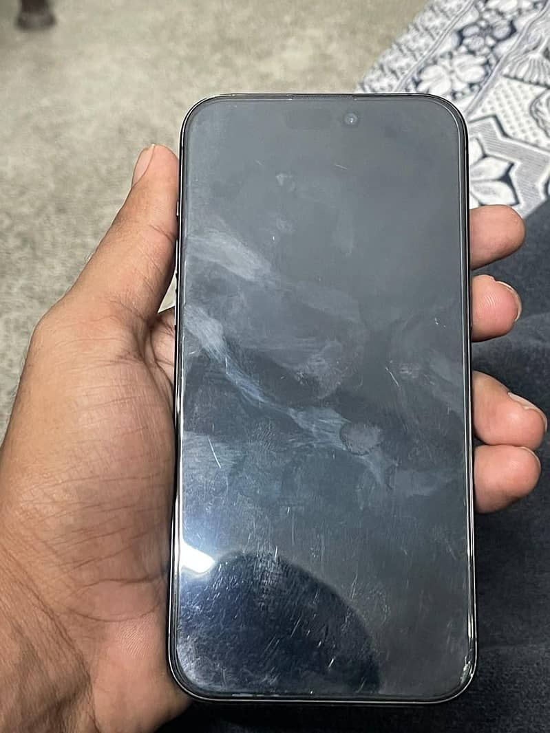 Apple iPhone 15 Pro Max 1