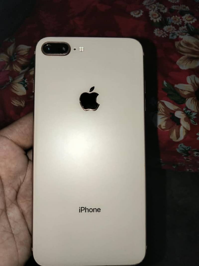 IPHONE 8 PluS 1