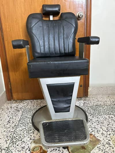 Makeup Chair / Salon Chair – Excellent Condition