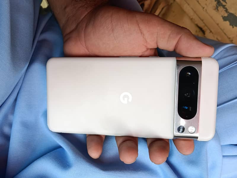 Google Pixel 8 Pro 0