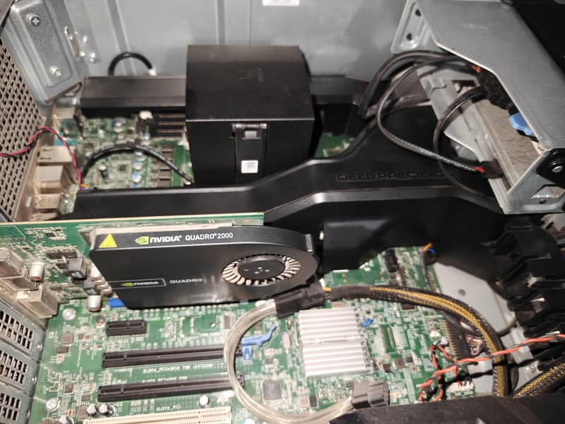 Nvidia Quadro 2000 1gb 0