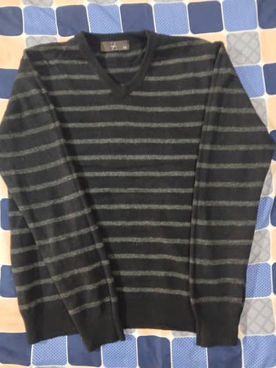 one skin color sweater bonanza brand and 3 sweaters zegna brand
