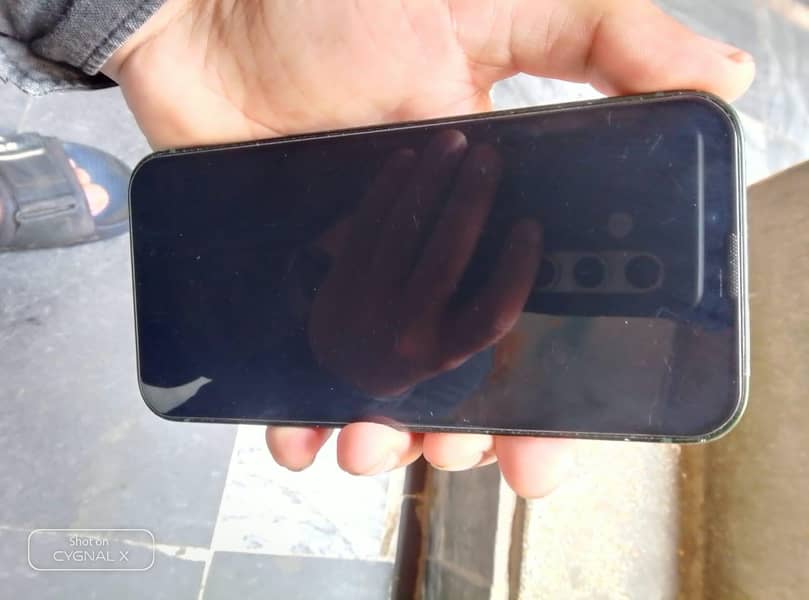 Apple iPhone 13 2