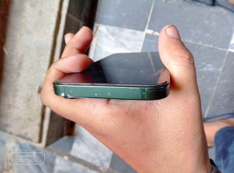 Apple iPhone 13 3