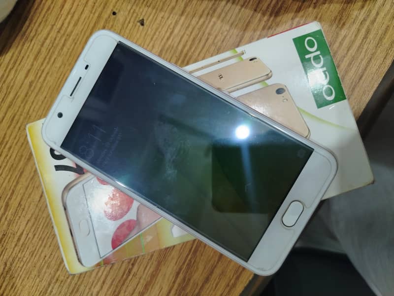 OPPO A57 1