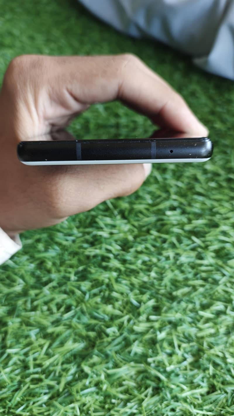Google pixel 6A 3