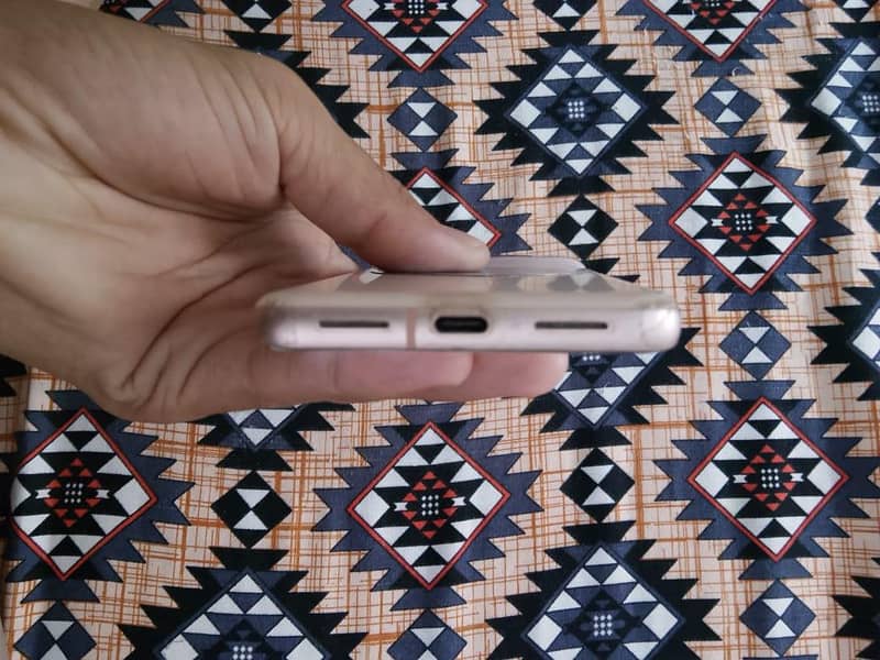Google Pixel 8 2