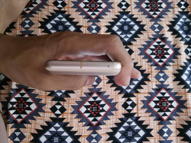 Google Pixel 8 3