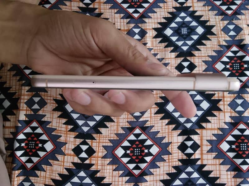 Google Pixel 8 6
