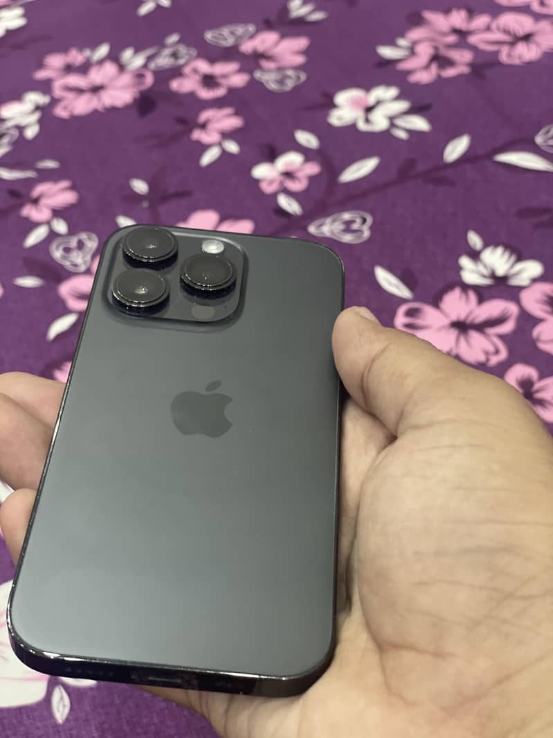 Apple iPhone 14 Pro 2