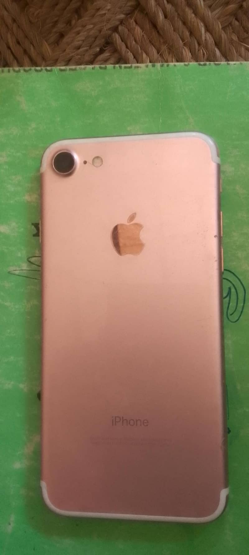 Apple iPhone 7 0