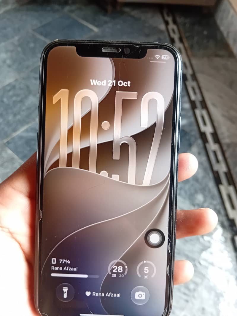 Apple iPhone 11 Pro 2