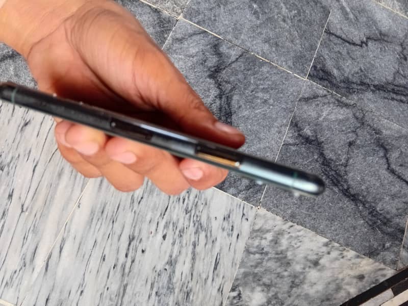 Apple iPhone 11 Pro 5