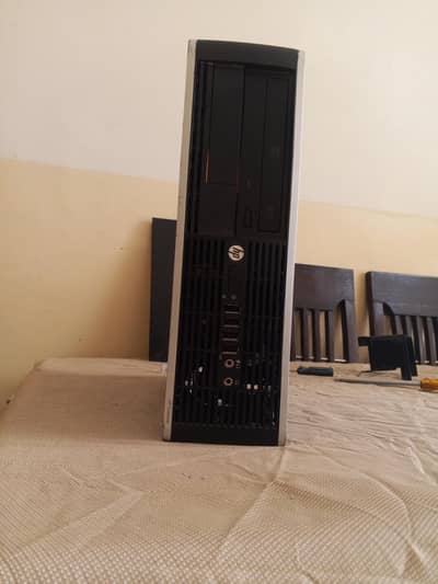 HP DESKTOP i5 with mouse