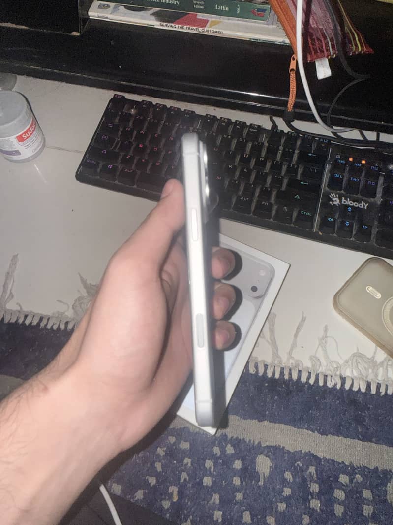 Apple iPhone 17 Pro Max 1