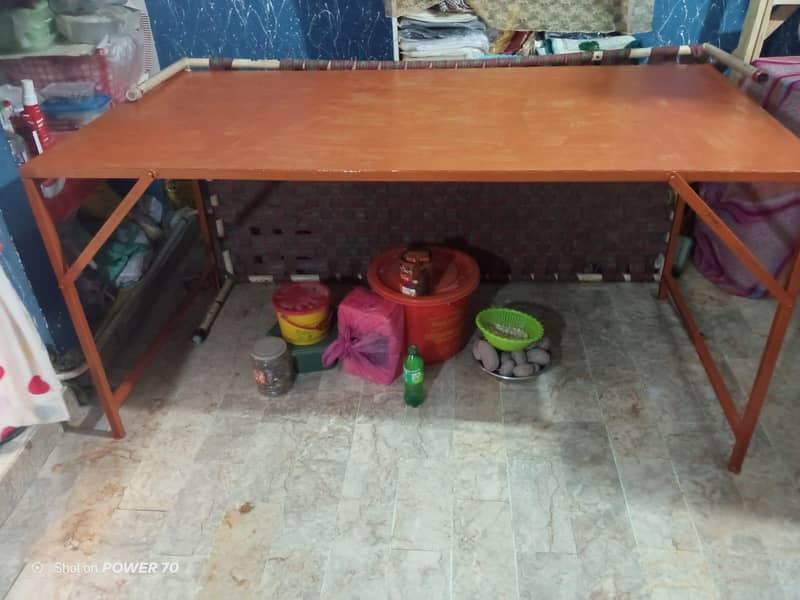 metal table 3'×6' 2