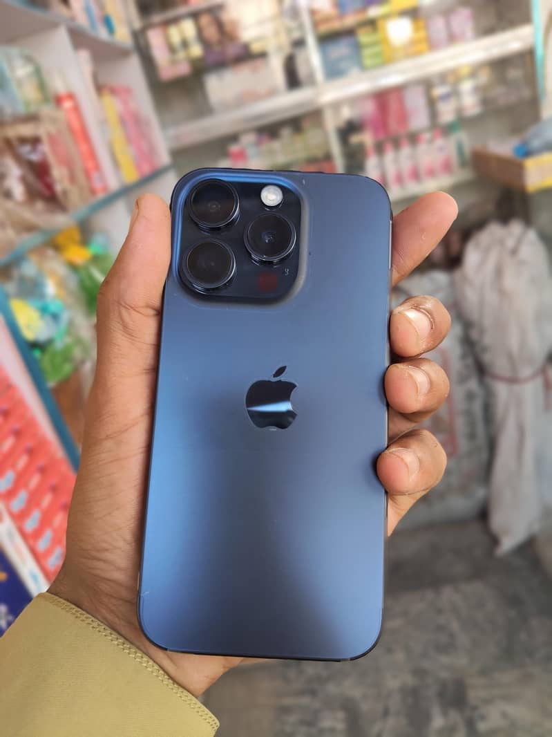 Apple iPhone 15 Pro 6