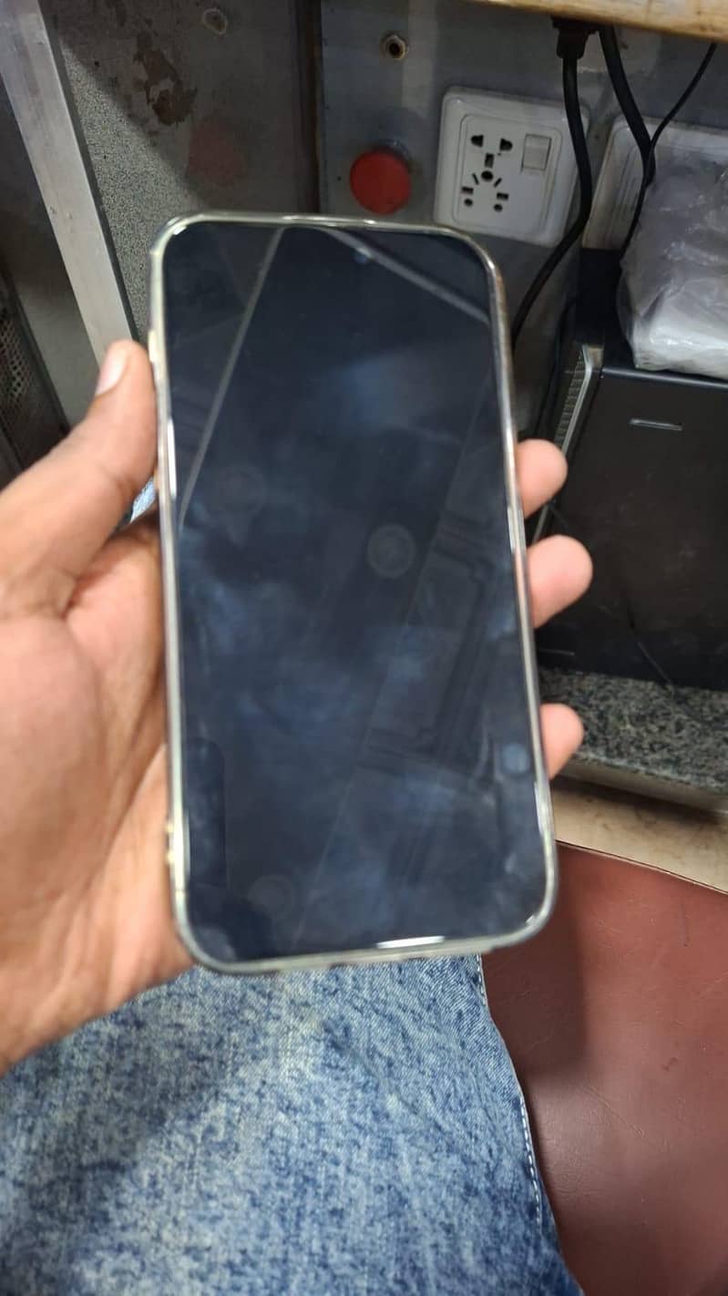 Apple iPhone 14 Pro Max 1