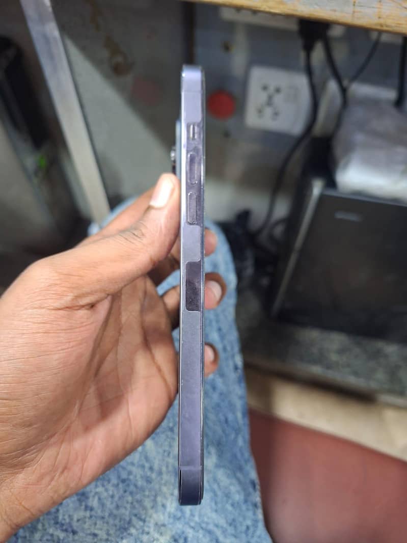 Apple iPhone 14 Pro Max 4