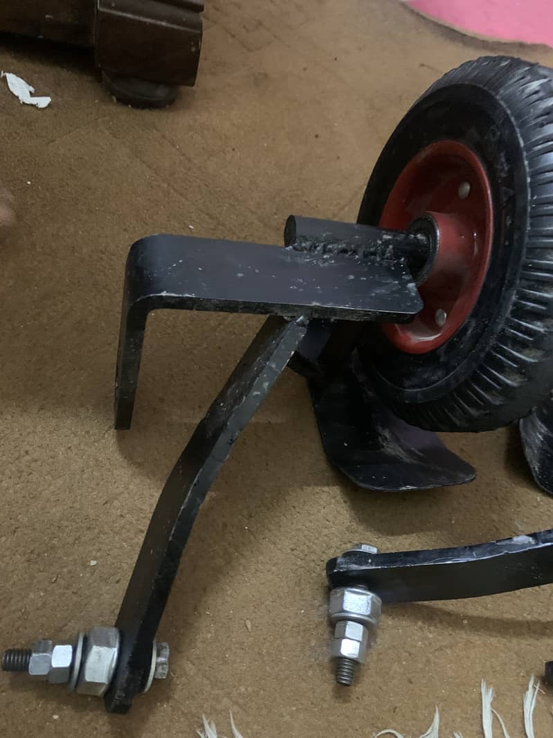 Scooty training wheels 5