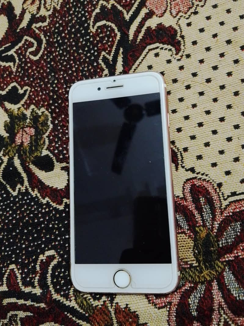 Apple iPhone 7 1