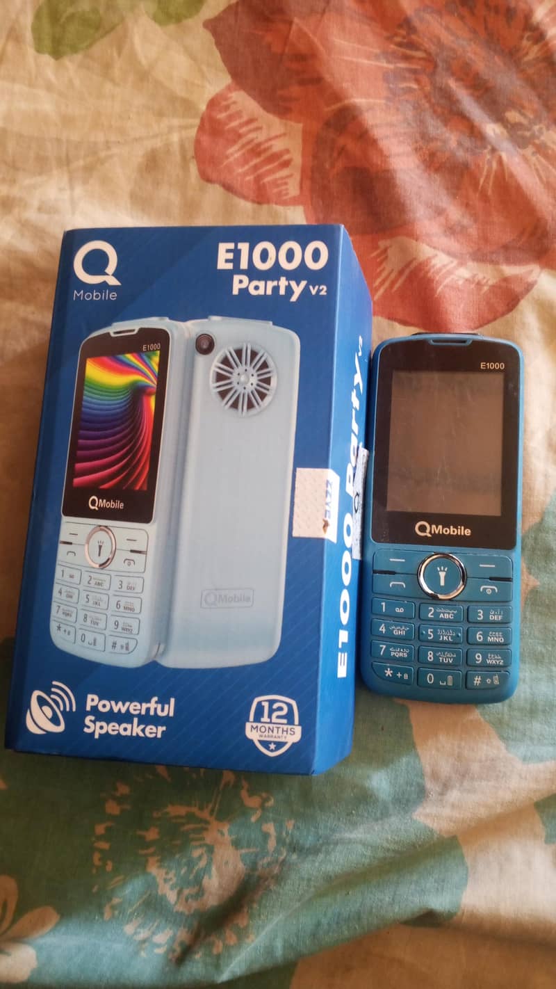 QMobile E1000 Party 2