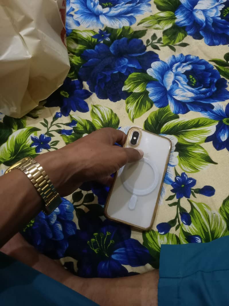 Apple iPhone XS 1