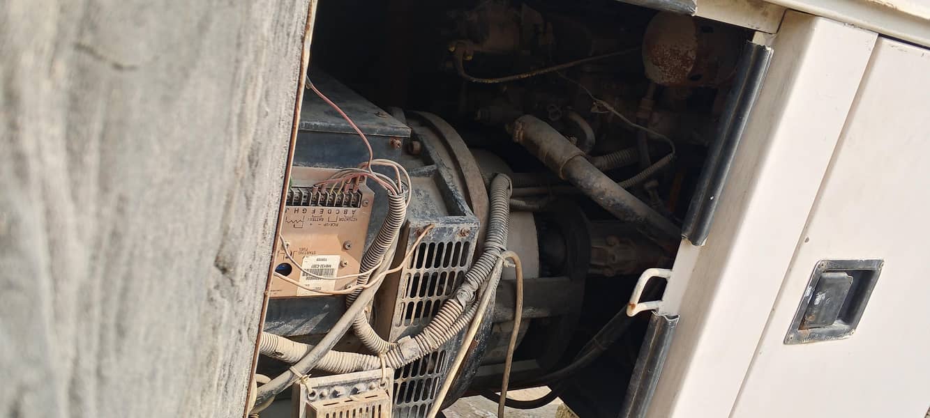 generator 8