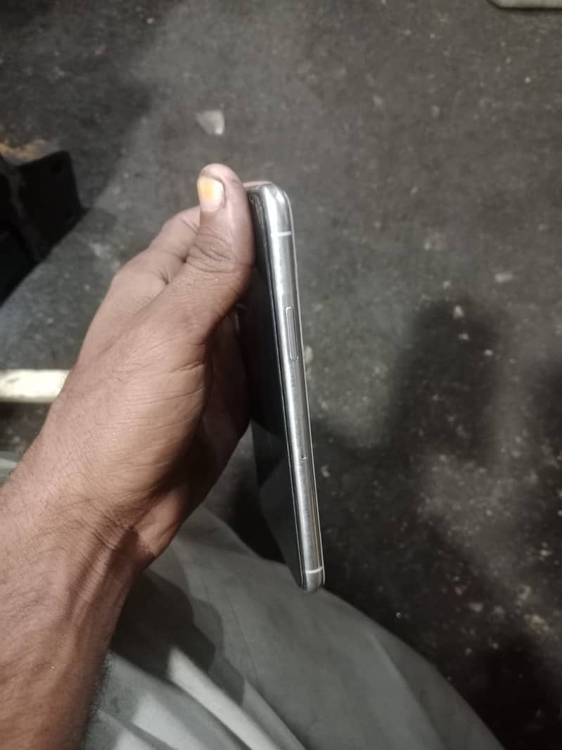iPhone 11pro 7