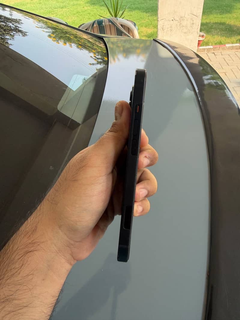 Apple iPhone 14 3