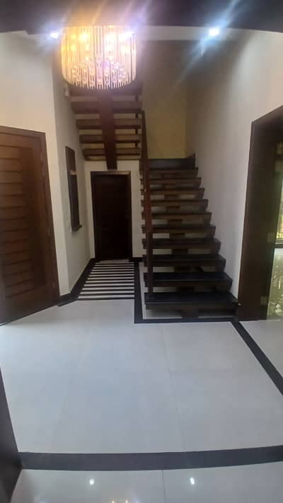 10 Marla House For Rent Ideal Location All Facilities Available