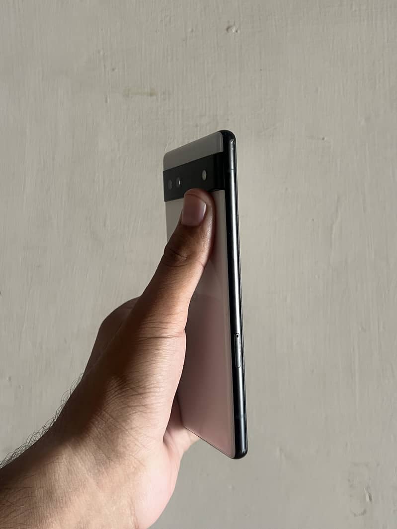Google Pixel 6a 5
