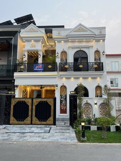 House Sized 5 Marla Is Available For sale In Park View City - Jade Extension Block