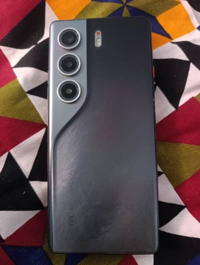 Tecno CAMON 40 Pro